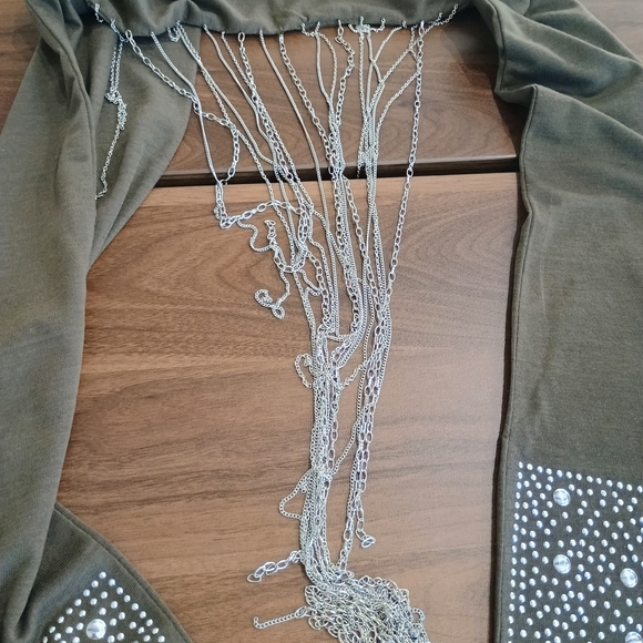 Elegant Olive Green Scarf with Silver Accents - Picture 3 of 3